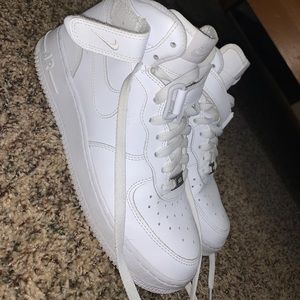 Nike Air Force 1 Mid